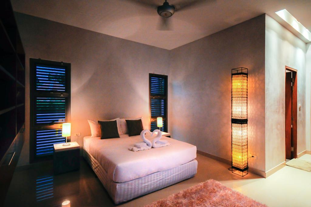 Nai Harn Beach Villa Buitenkant foto